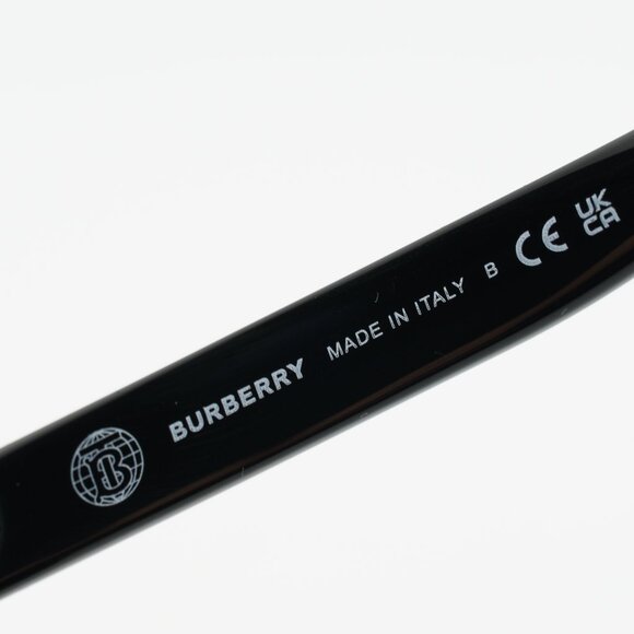 Burberry BE4392U 405587 Sunglasses Black/Vintage Check Square Frame, Grey Lenses